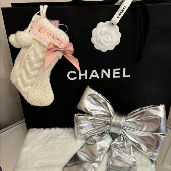 Hand made Luxury Knit Christmas Stocking with guest soaps - Picture 6 of 8